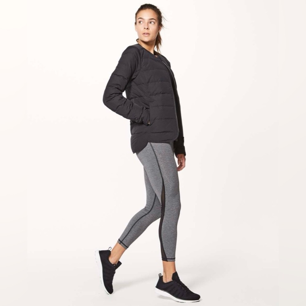 Lululemon Just Enough Puff 800 Fill Power Down Jacket in Black Size 6